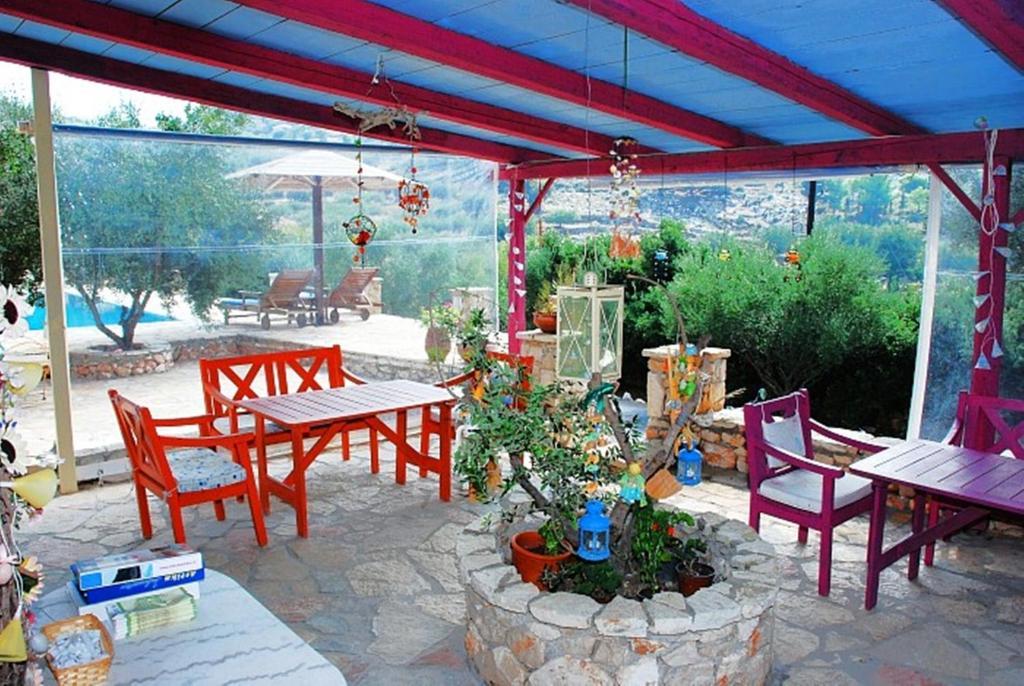 Revera Traditional Stone Villas, Apartments & Studios Keri Exterior photo