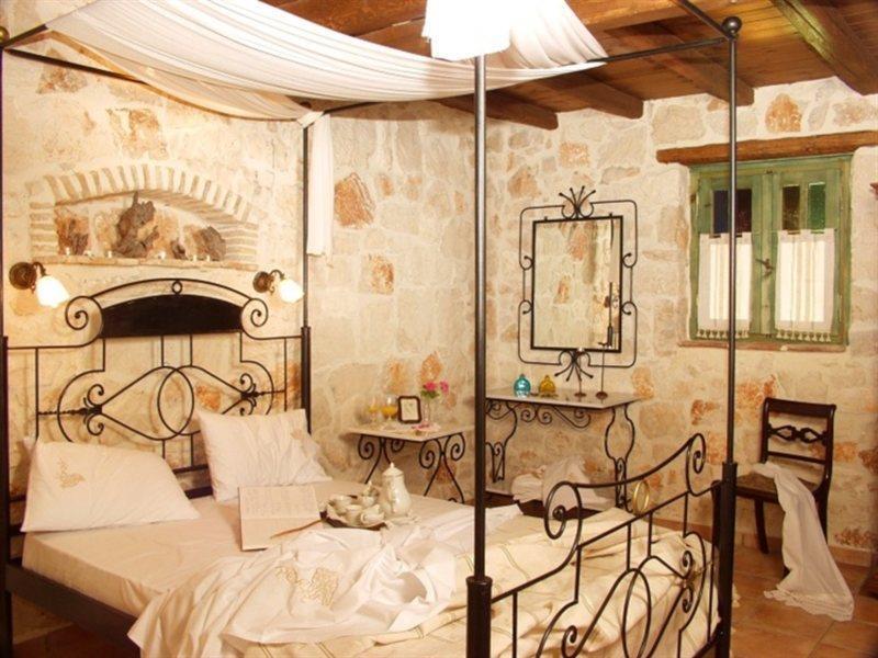 Revera Traditional Stone Villas, Apartments & Studios Keri Exterior photo